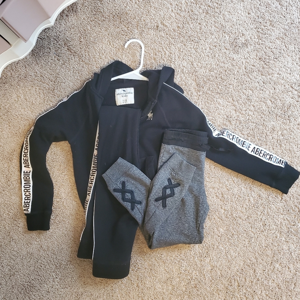 Sweat suit outfit